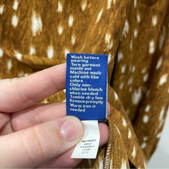 Cara Santana + Apt. 9 Mock Neck Shirred Blouse Size XS in Camel Dot - Picture 7 of 10